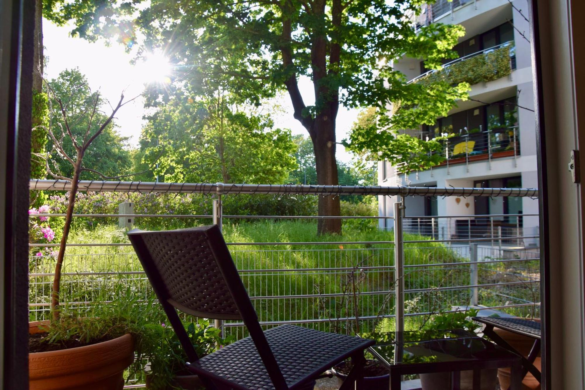 Stilvolle Wohnung Mit Balkon & Parkplatz Rostock Eksteriør bilde